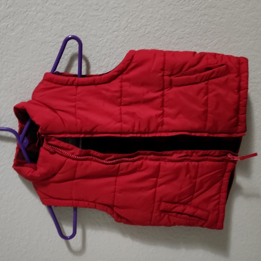 Arizona red vest size 4T boys